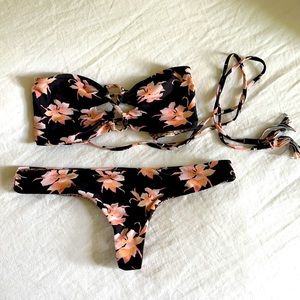 Acacia Swimwear - S top + S bottom. Floral.